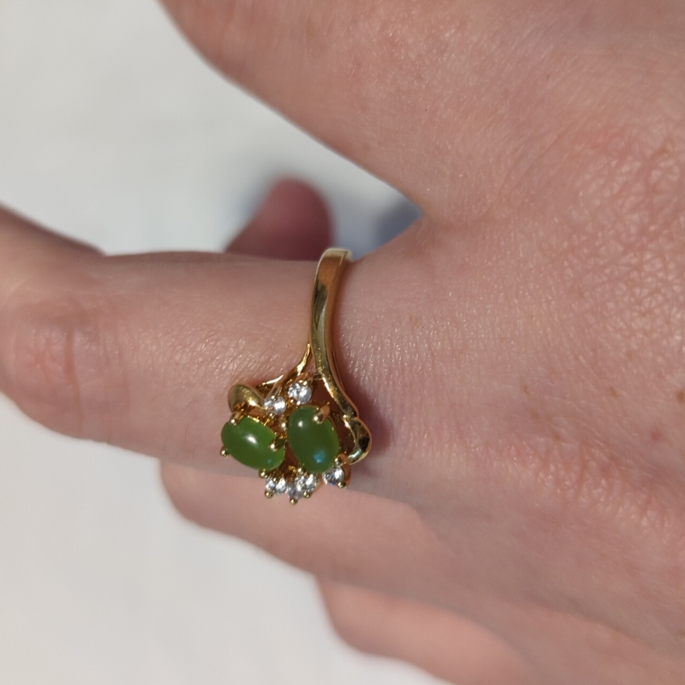 Matte Green Nephrite And CZ Gold Tone Ring - Sz 10.75 - Picture 6 of 10